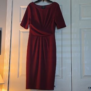 Elegant Burgundy Midi Dress